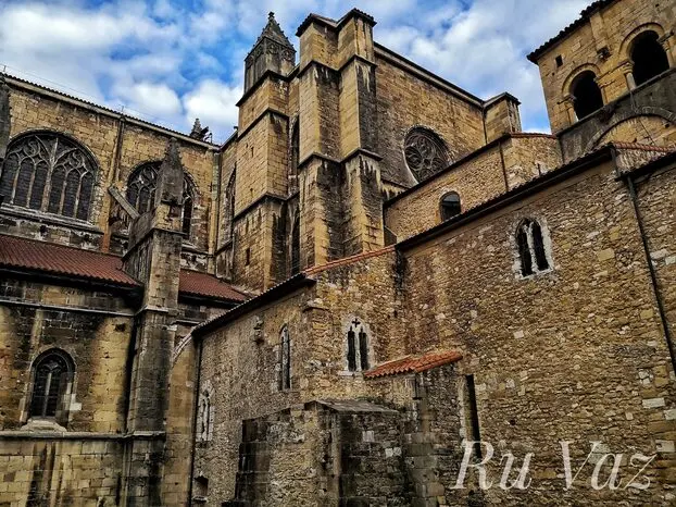 Oviedo Secreto Tours